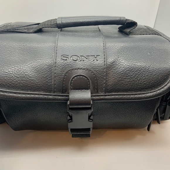 Sony HandyCam LCS-VA3 Leather Carrying Case Bag with Manuals and Extras - Picture 5 of 16